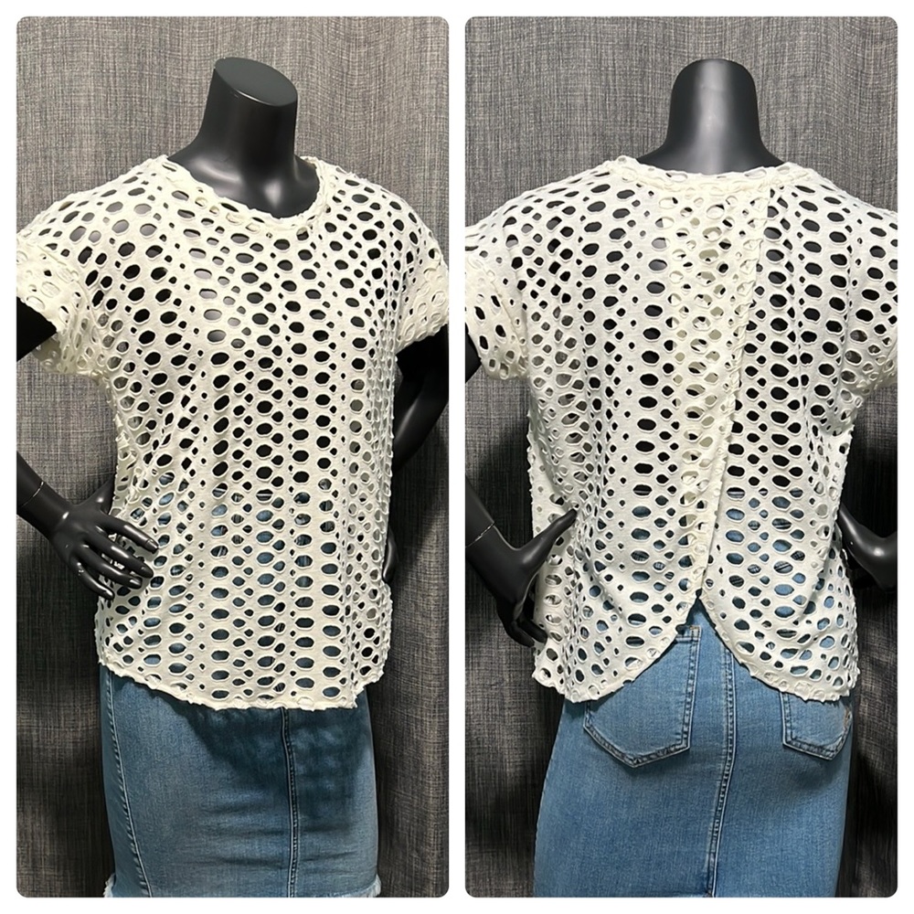 Forever 21 Contemporary Perforated Split Back Short Sleeve Boxy Top XS/S